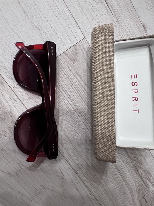 Солнезащитные очки Esprit