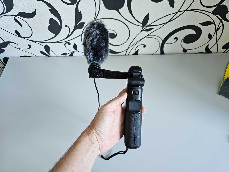 ПРОДАМ Штатив для камеры Canon HG-100TBR +Стереомикрофон Canon DM-E100