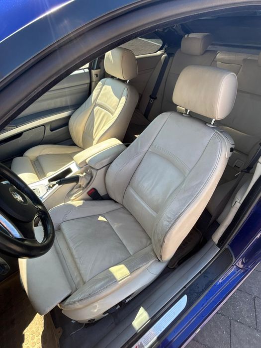 Oferta pana la data de 02.06 5900€ BMW 330i E92 Coupe – San Marino Blue – LED Adaptive