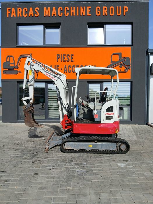 Miniexcavator Takeuchi 2500 kg an 2022