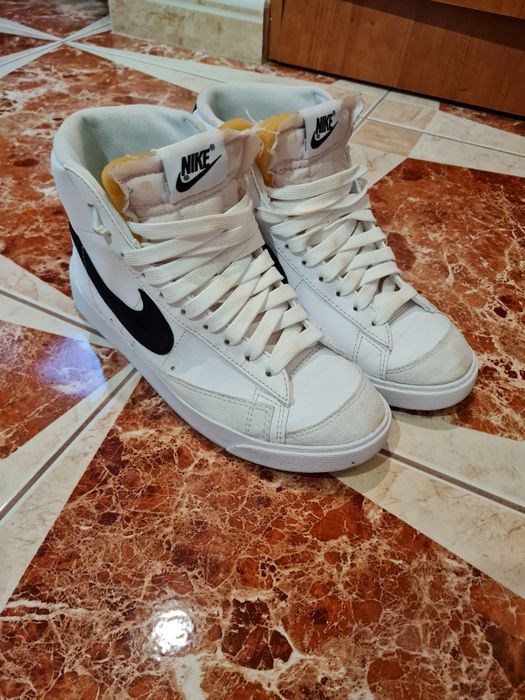 Adidasi nike dama