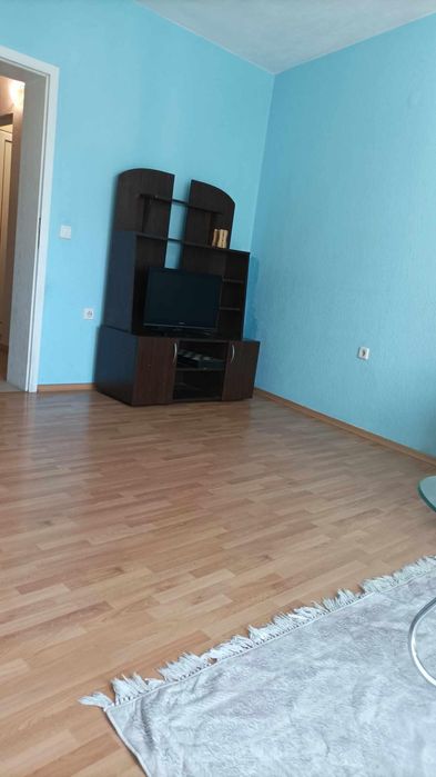 Дава се под наем Тристаен апартамент в Пловдив, Мараша - 90 кв.м за 375 € - Снимка #1