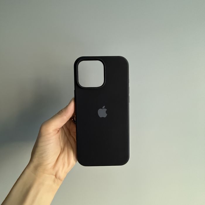 Силиконовые чехлы на iphone 16 pro max. Новые