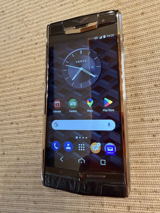 Vertu Signature Touch Alligator