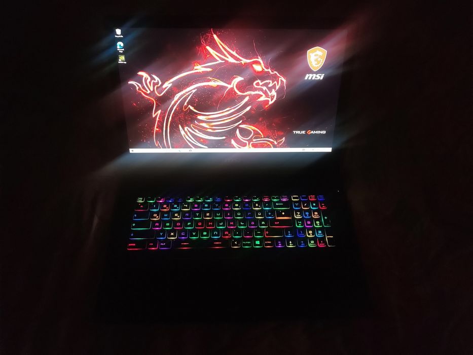 Vând laptop gaming MSI ,i7 gen.7,gtx 1070 8g.