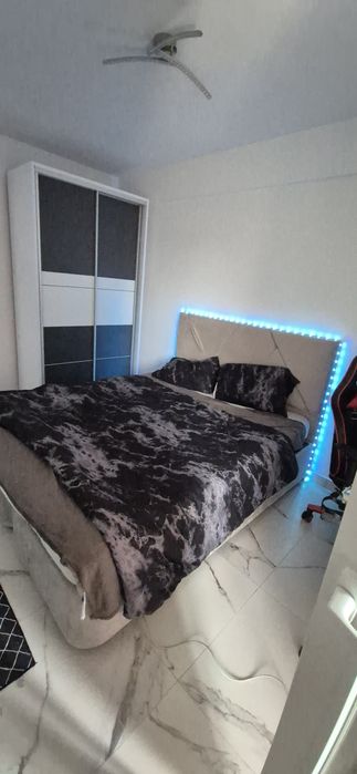 Vând apartament decomandat in fiald Bacău