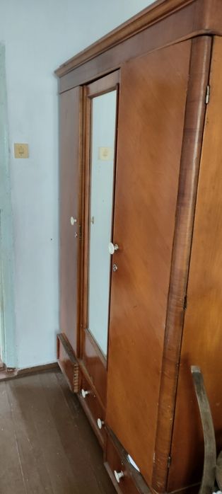 Шкаф шифонер советских времен