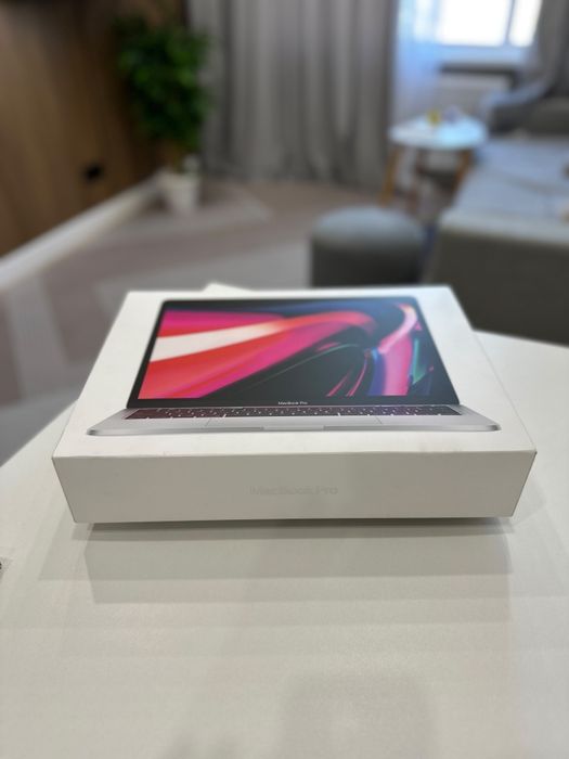 Продам MacBook Pro 13 M1
