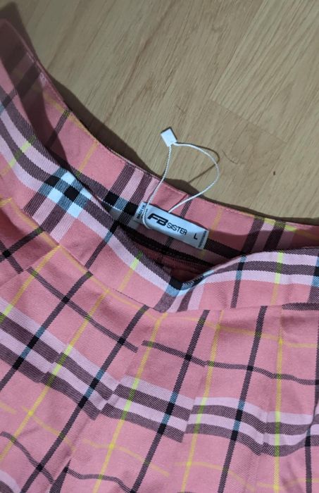 Costum stil korean/asiatic camasa alba fusta roz