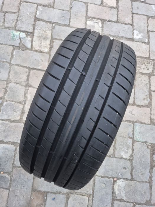 O bucată 245/40 R18 vară - una Goodyear Bridgestone