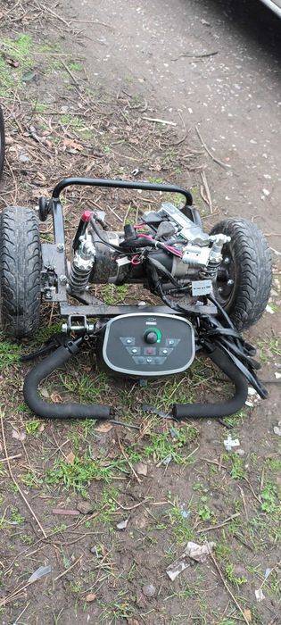 Инвалиден скутер на част