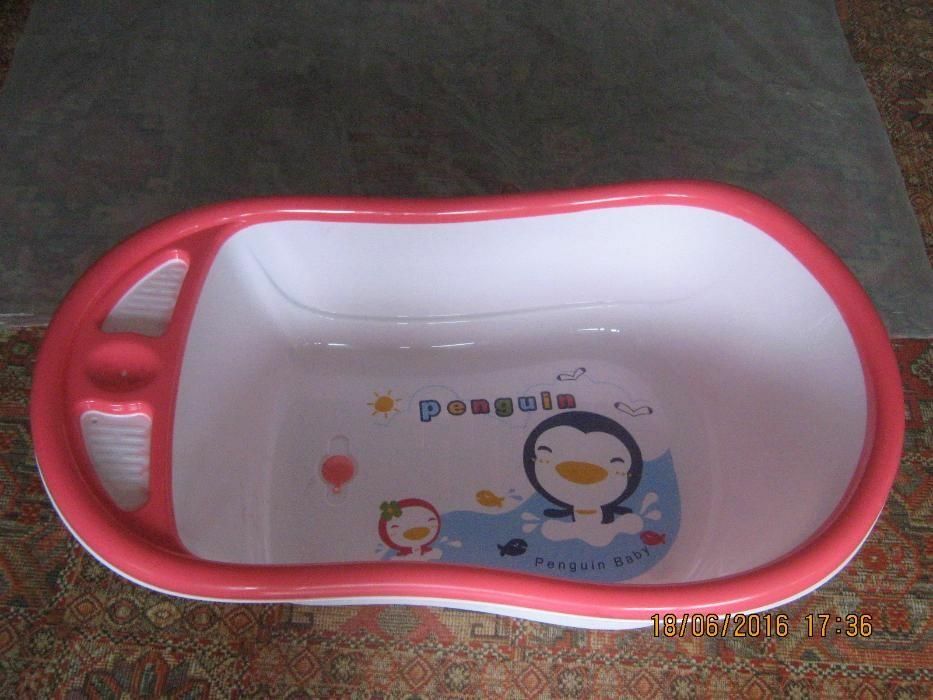 Ванночка Chico со сливом воды