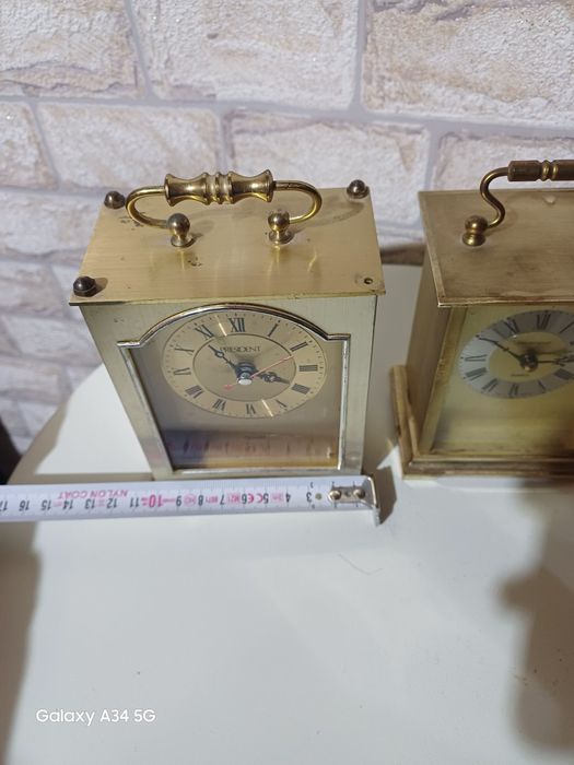 2 броя работещи часовника