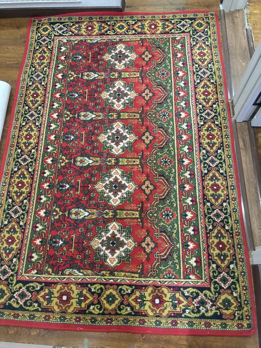 Калин гилам, Хиваники тикилиши. 2 та бор бир хил . 180 га 220 га