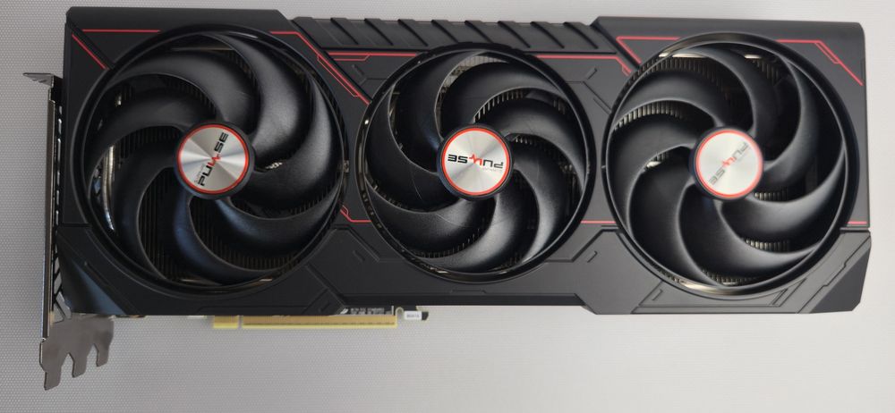 Видео карта Sapphire Pulse RX 9070 XT 16GB GDDR6 AMD Radeon