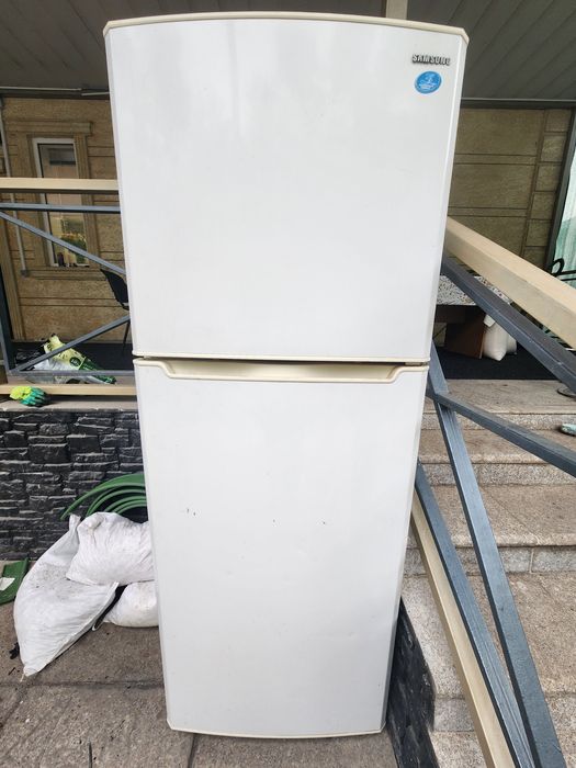 Холодильник Samsung