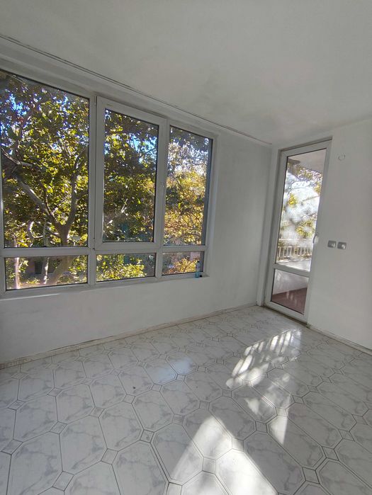 Продава се Тристаен апартамент в Пловдив, Въстанически - 72 кв.м за 2500 €/кв.м - Снимка #6