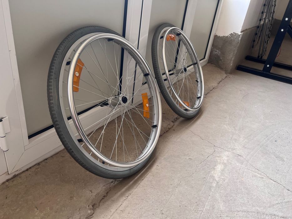 Колёса от инвалидных колясок!