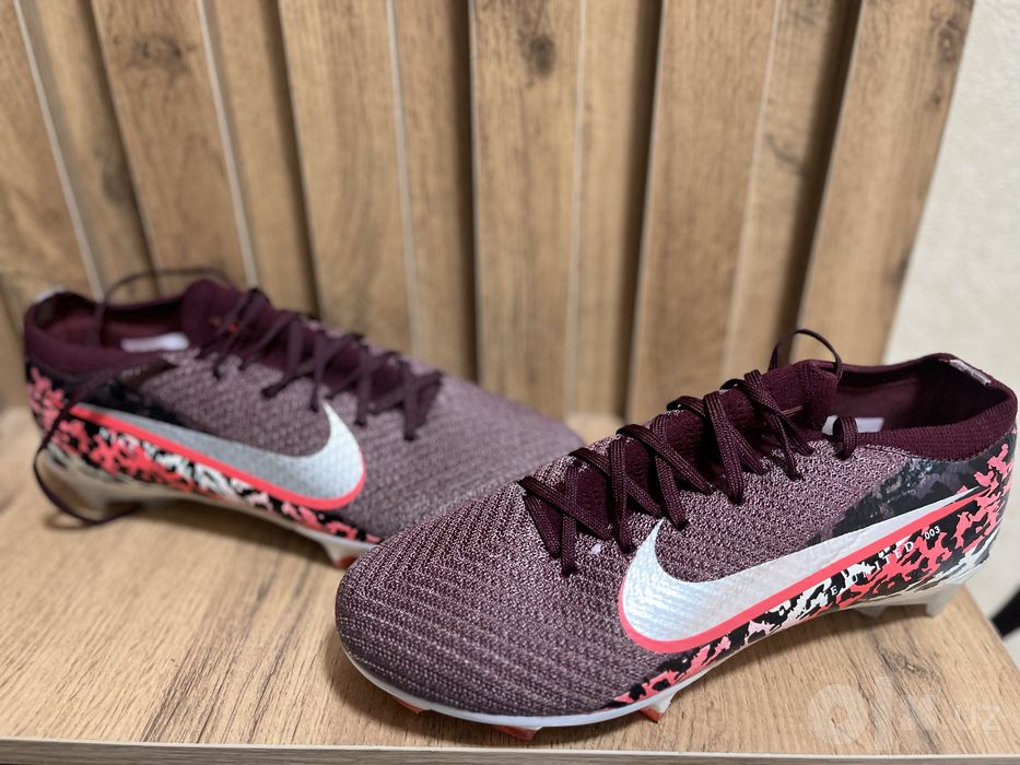 Продаётся бутсы NIKE AIR ZOOM