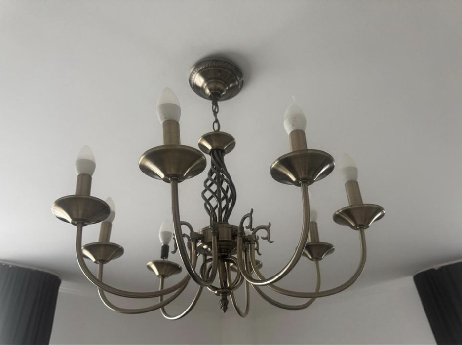 Продам люстры для щала и спальни