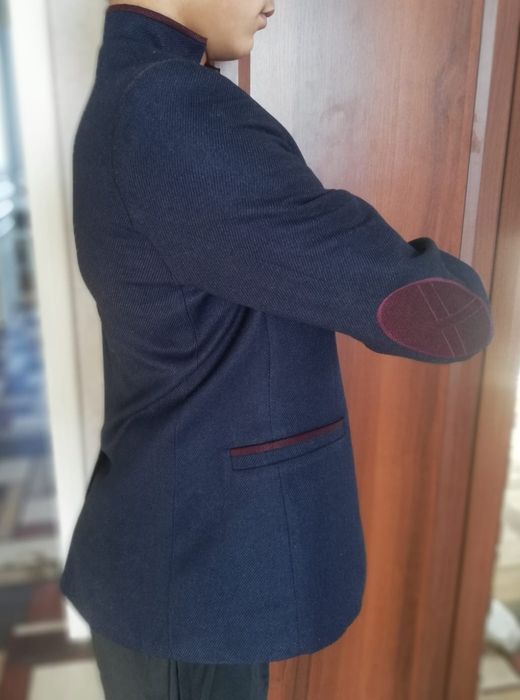 Продам пиджак современный стильный