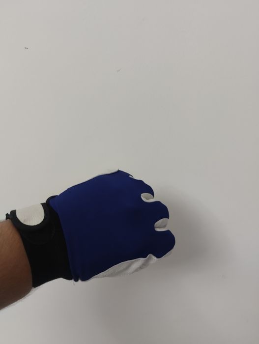 Новые рабочие перчатки