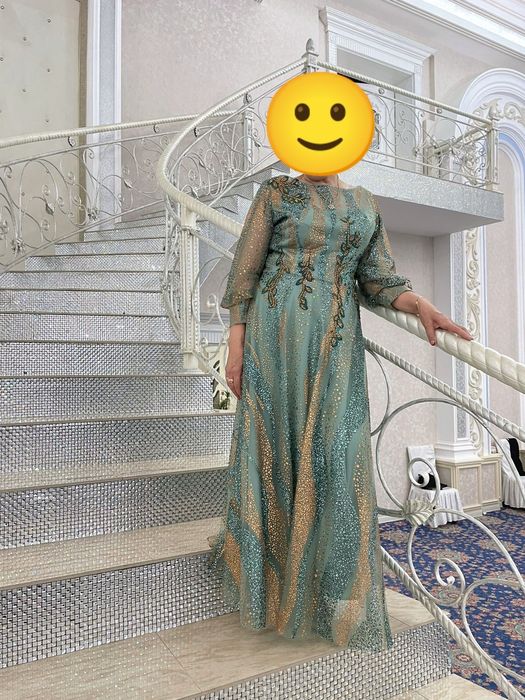 Платье шикарное на той