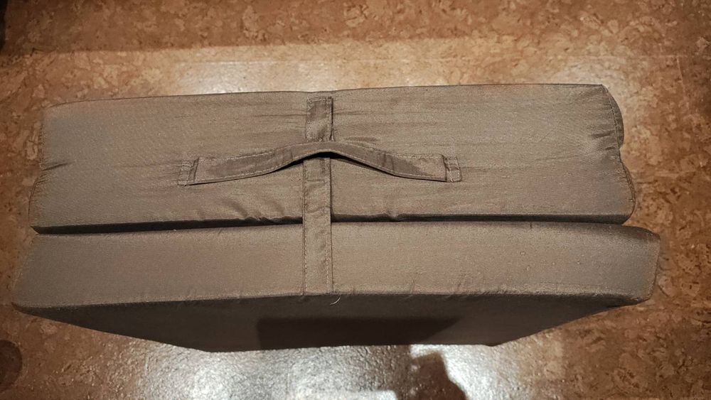 14 броя сгъваеми матраци