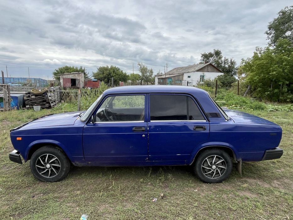 Ваз 2107.   .