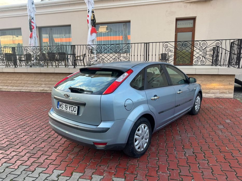 FORD Focus 2004 — imagine 3