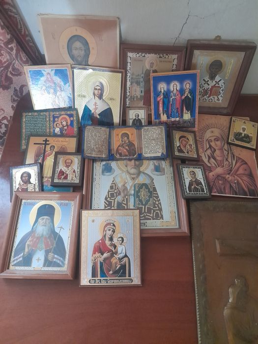 Продам иконы и книги
