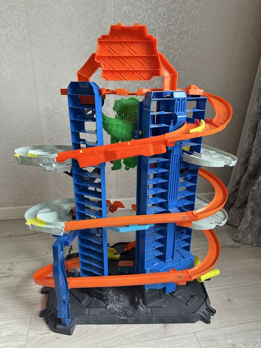 Hot wheels ultimate garage Marwin