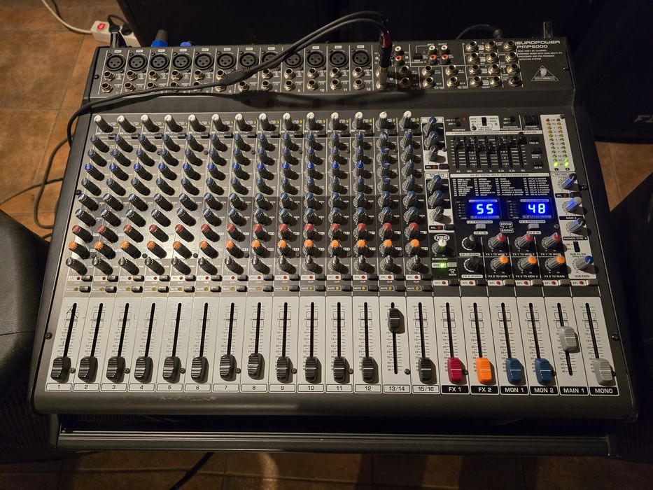 Mixer Phonic Pwp K12 case/Behringer Pmp1000/5000/6000/dbx231 eq/cx3100