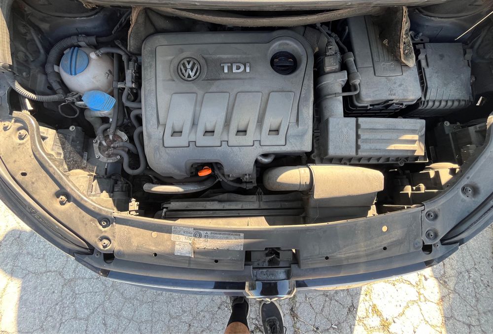 На части Vw Touran ръчка 1.6 tdi Cay 6ск Фолксваген Тоуран  джанти