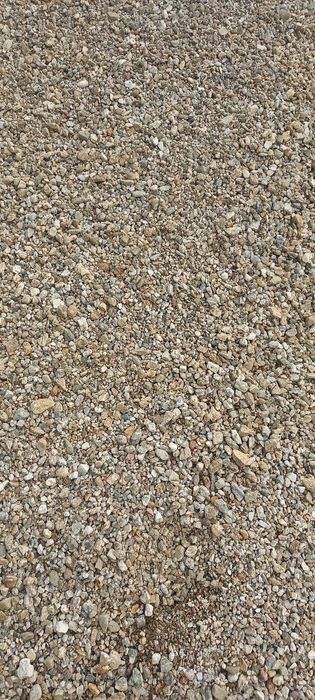 Продавам филц-пясък ,Скална маса трошено и всички инертни материали н