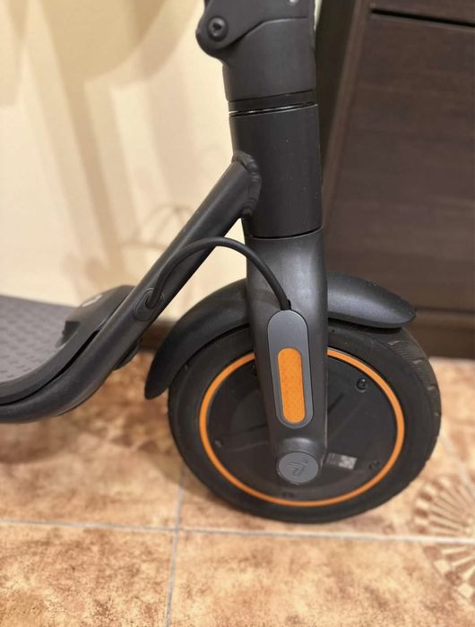 Электросамокат Ninebot F40