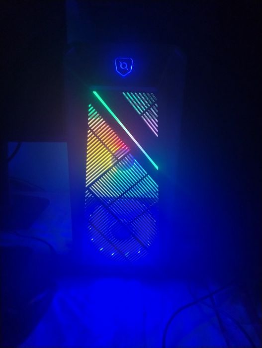Bună vând PC gaming