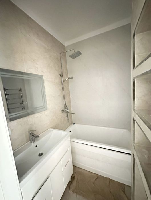 Юнусобод 11 квартал  МЕГА ПЛАНЕТ да 2-хонали квартира