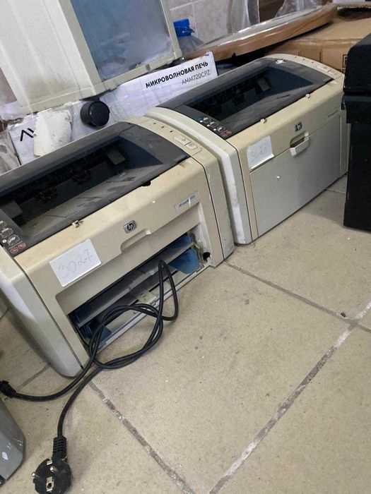 продам принтеры на запчасти