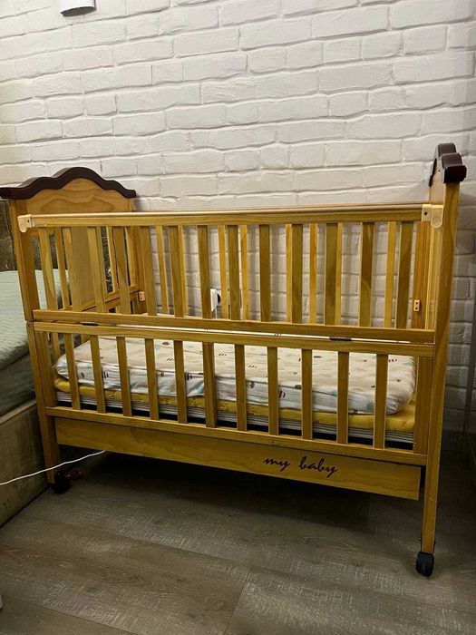 Детская кроватка