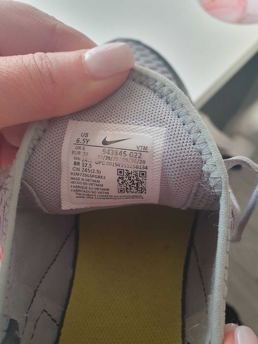 Adidași Nike Air Max 270 Damă