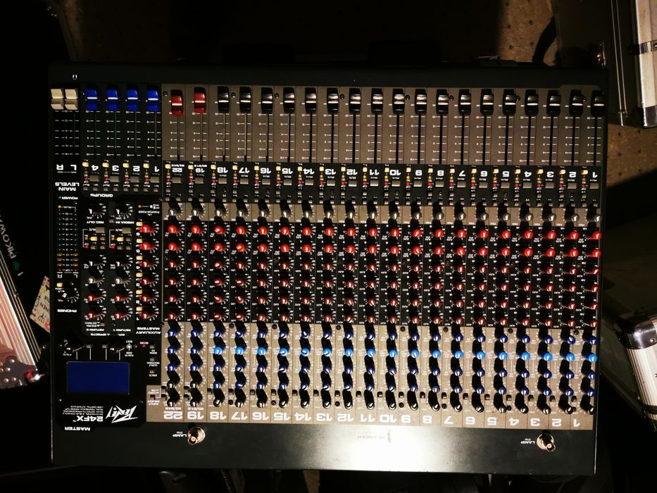 Vand mixer peavey 24fx