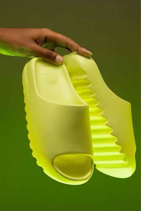 шлепки Adidas Yeezy Slides