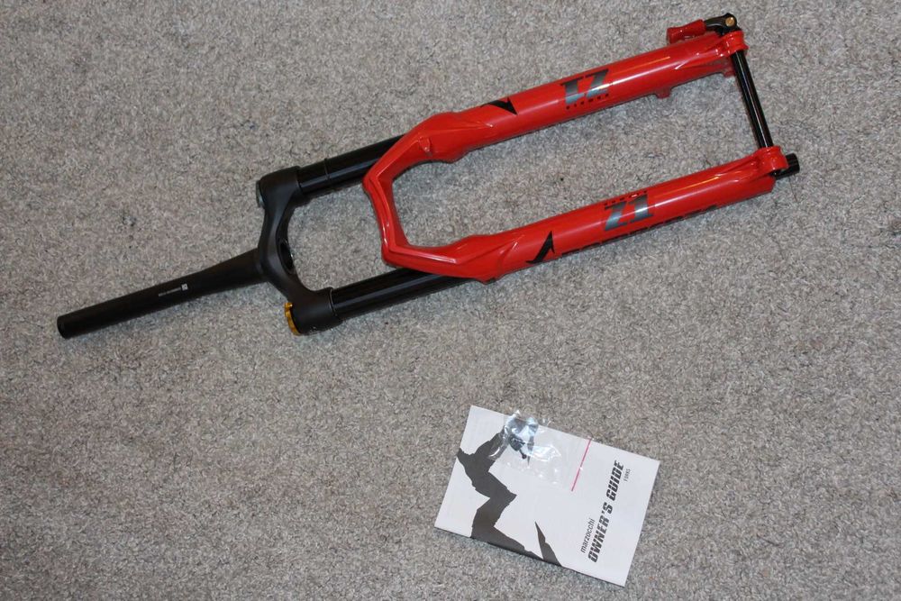 Marzocchi Bomber Z1 29 inch - Tapered Boost cursa 150mm Grip