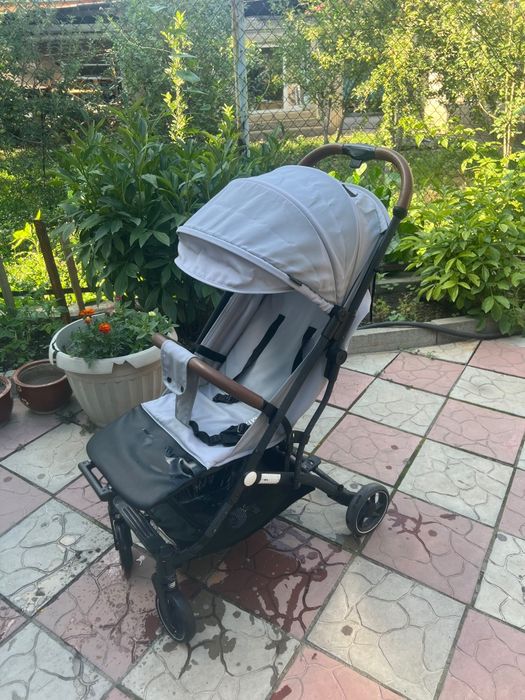 Срочно продам коляску