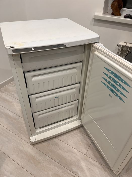 Морозильная камера продам