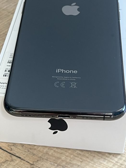 iPhone XS Max, 256GB, Space Gray като нов