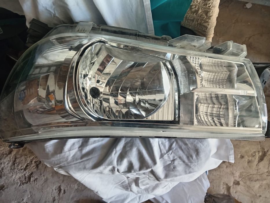 Фара пикапа б/у оригигал