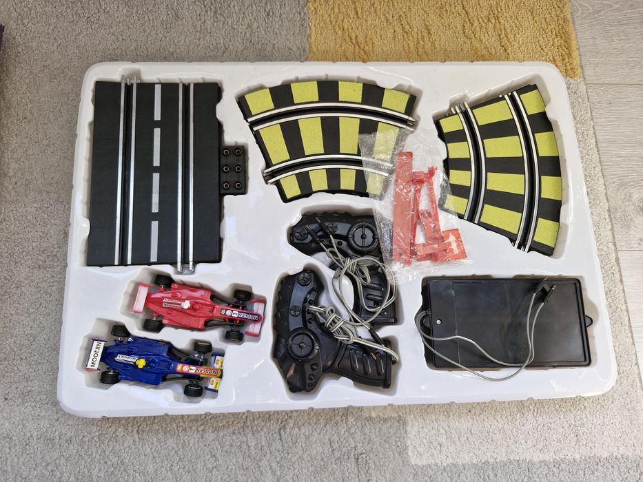 Детски игри с влакчета и колички