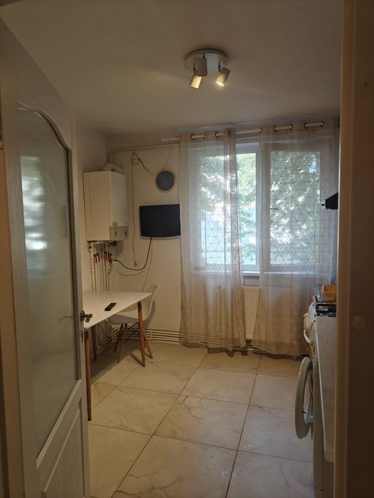 Apartament 2 camere de închiriat